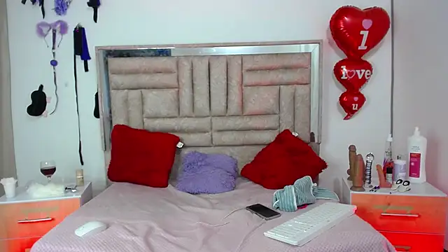 Bombom_Lux's cam snapshot