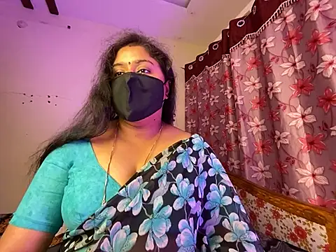 LouleyRanii's cam snapshot