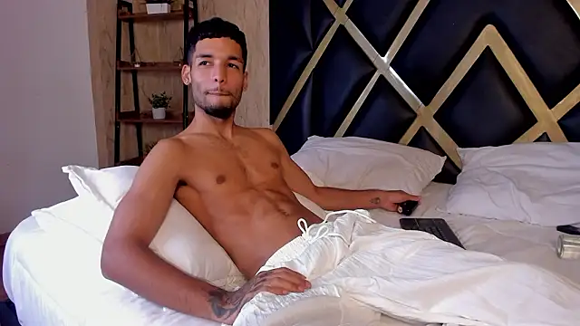 Thiagoferreti live sex cam
