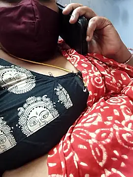 TAMIL_ELAKKIYA's cam snapshot