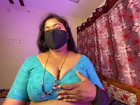 LouleyRanii's cam snapshot