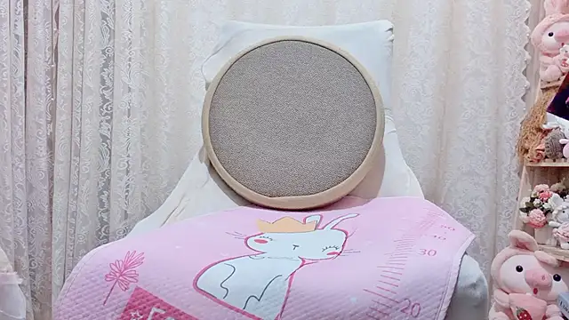 Rellababyy live sex cam