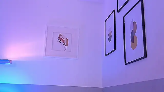 cutepetitee's cam snapshot