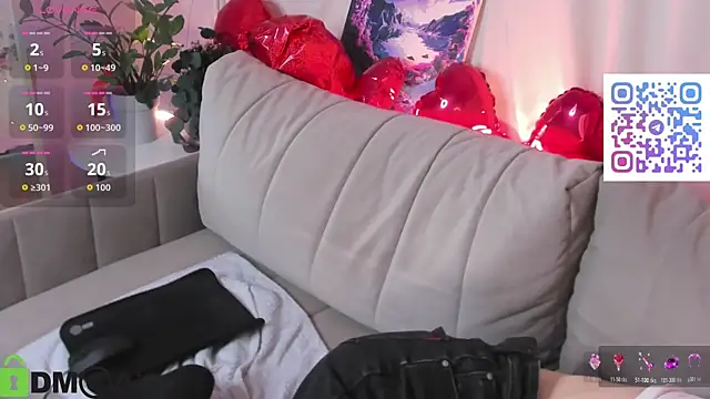 Lisbeth__Salander's cam snapshot