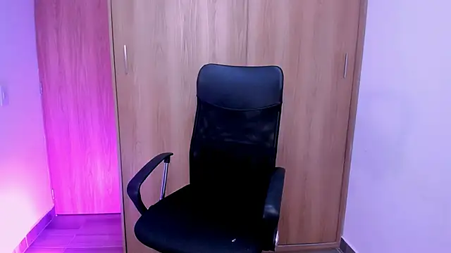 Toy_boy777 live sex cam