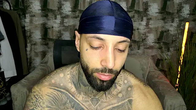 MasculineGuy99 live sex cam