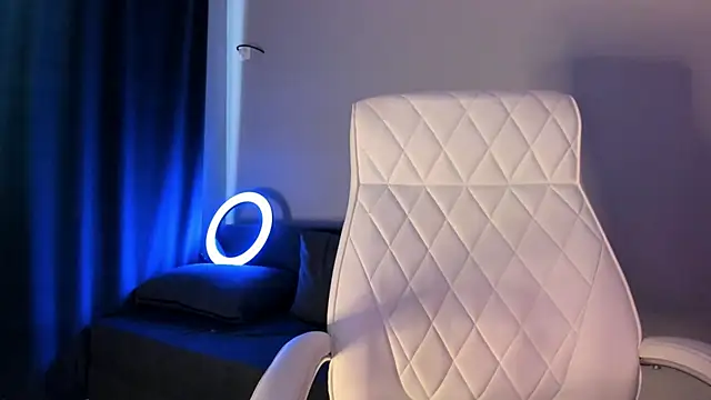 akura011 live sex cam