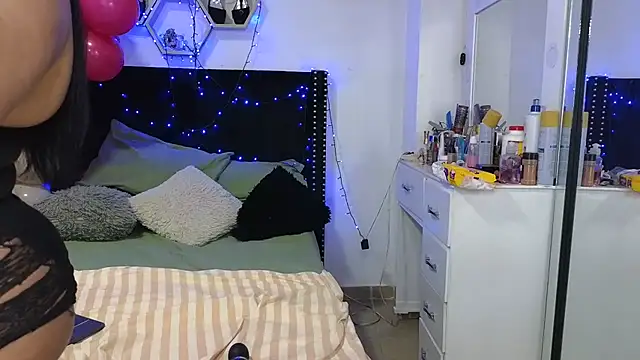 charlotte_077 live sex cam