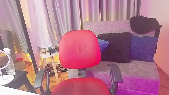 TiinaJonus_'s cam snapshot