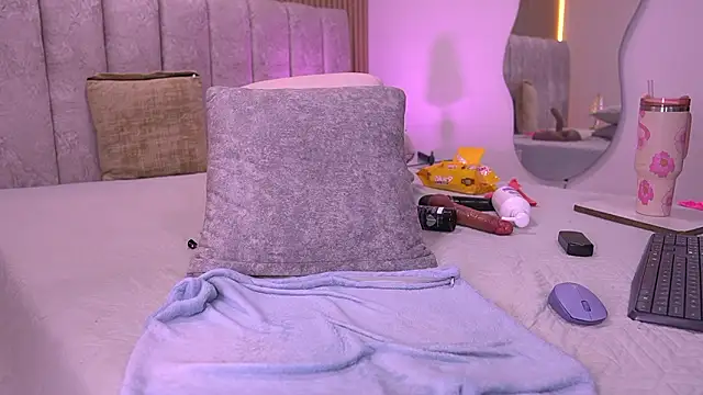 violeta_aroca live sex cam