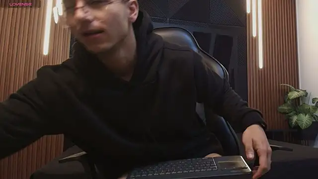 Noah_Clarkk live sex cam