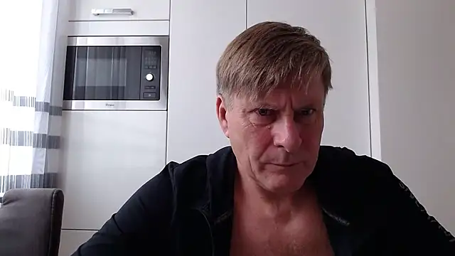 johnnym1 live sex cam