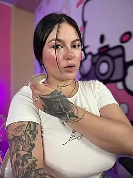 Megaan__More's cam snapshot