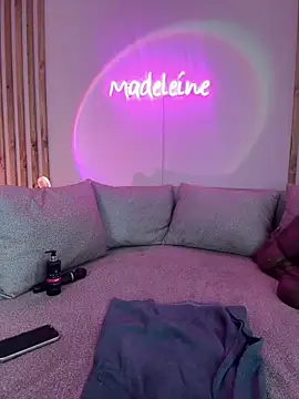 MadeleineSanez live sex cam