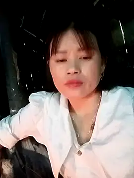 luna-rosax's cam snapshot