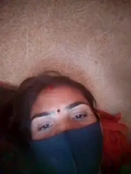 Laxmi9090 live sex cam