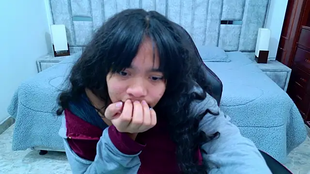 laureentt_'s cam snapshot