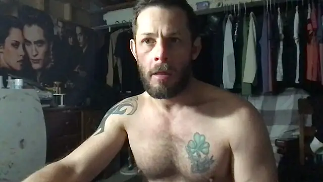 ARCHERTASTE live sex cam