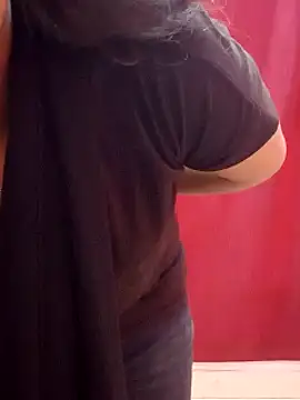 pari_rani7's cam snapshot