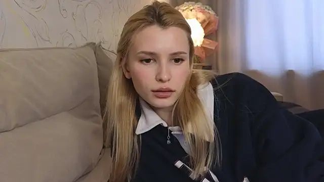 yennaone live sex cam