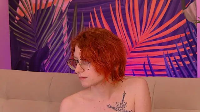 RubyGibbs_'s cam snapshot