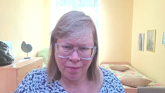 Emma_Eclipsee's cam snapshot