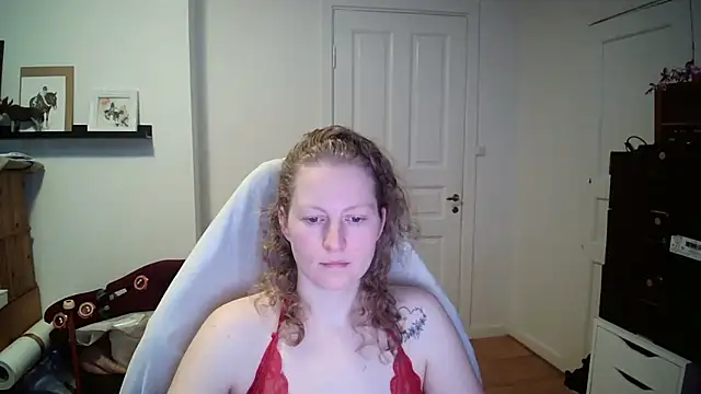 Girlnina-1995's cam snapshot