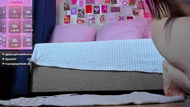 Alanna_Pow's cam snapshot