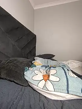 MissLola27's cam snapshot