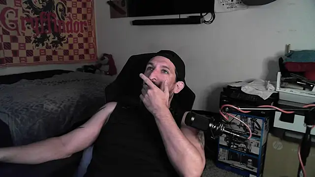 DevilPup75_'s cam snapshot