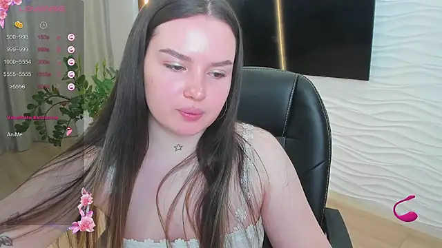 Mia_Milkvey's cam snapshot