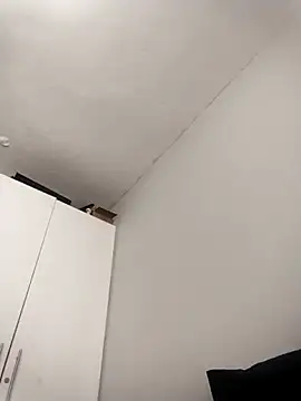 Baby_P's cam snapshot