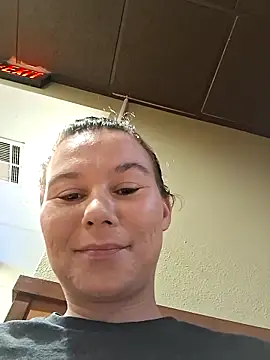 amiralily9's cam snapshot