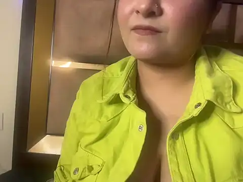 Hersheykaur's cam snapshot