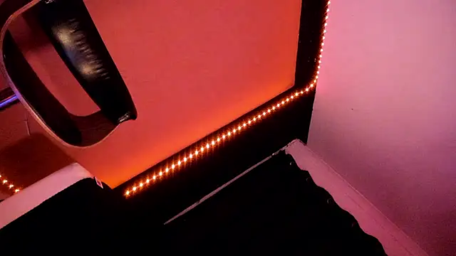 PervertedMissCloe live sex cam