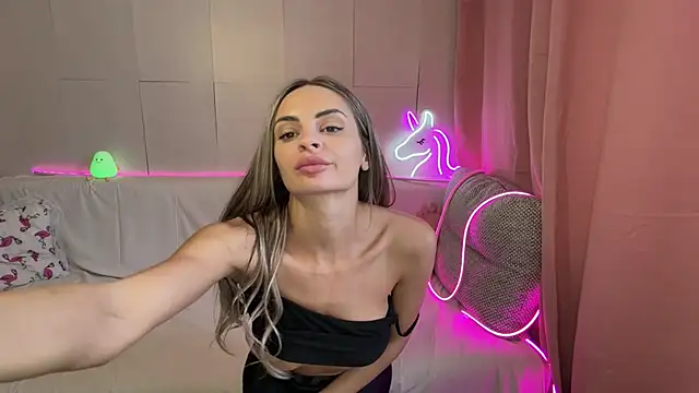 cutetella's cam snapshot