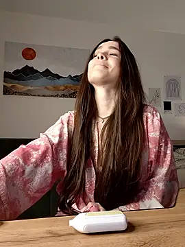 MayaGlow live sex cam