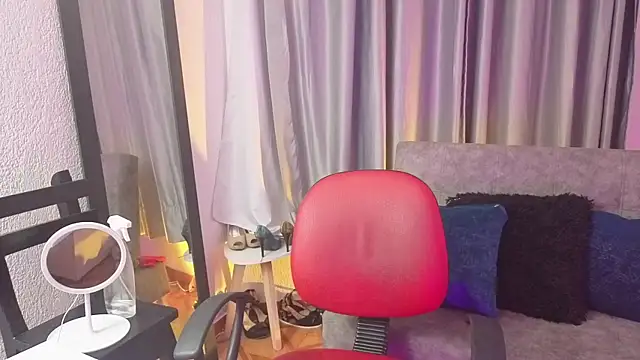 TiinaJonus_'s cam snapshot