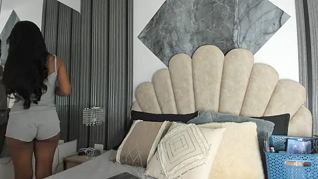 Naughty__Mom's cam snapshot