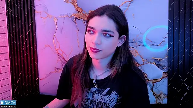 MaeveKuro live sex cam