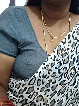 Tamil_Meera12's cam snapshot