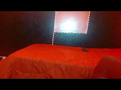 naughtygoddesss_'s cam snapshot