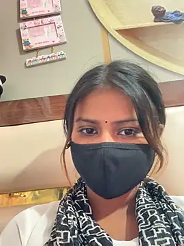 Curvy_Taara's cam snapshot