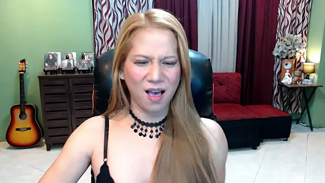 dreamgirlHILARY live sex cam