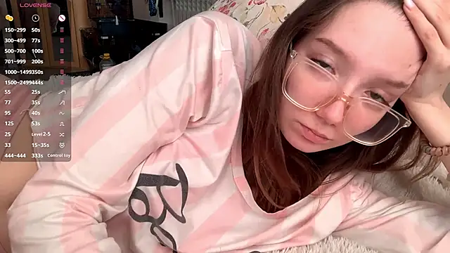 LakendraNoren's cam snapshot