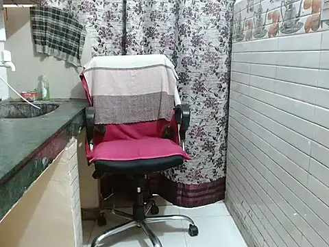 LovingPihu's cam snapshot