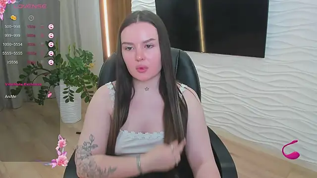 Mia_Milkvey's cam snapshot