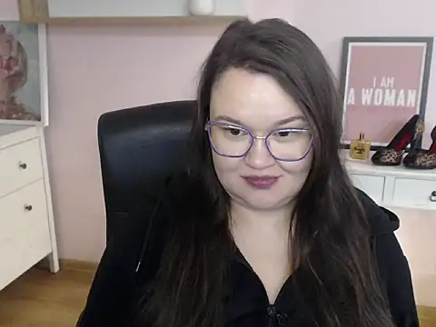 HollyDanceSoul's cam snapshot