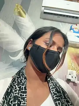 Curvy_Taara's cam snapshot