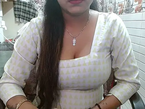 LovingPihu's cam snapshot